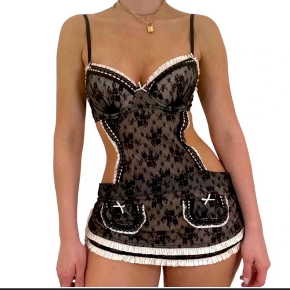 Vintage Style Elegant Milkmaid Black and Light Yellow Lace Women's Matching Set